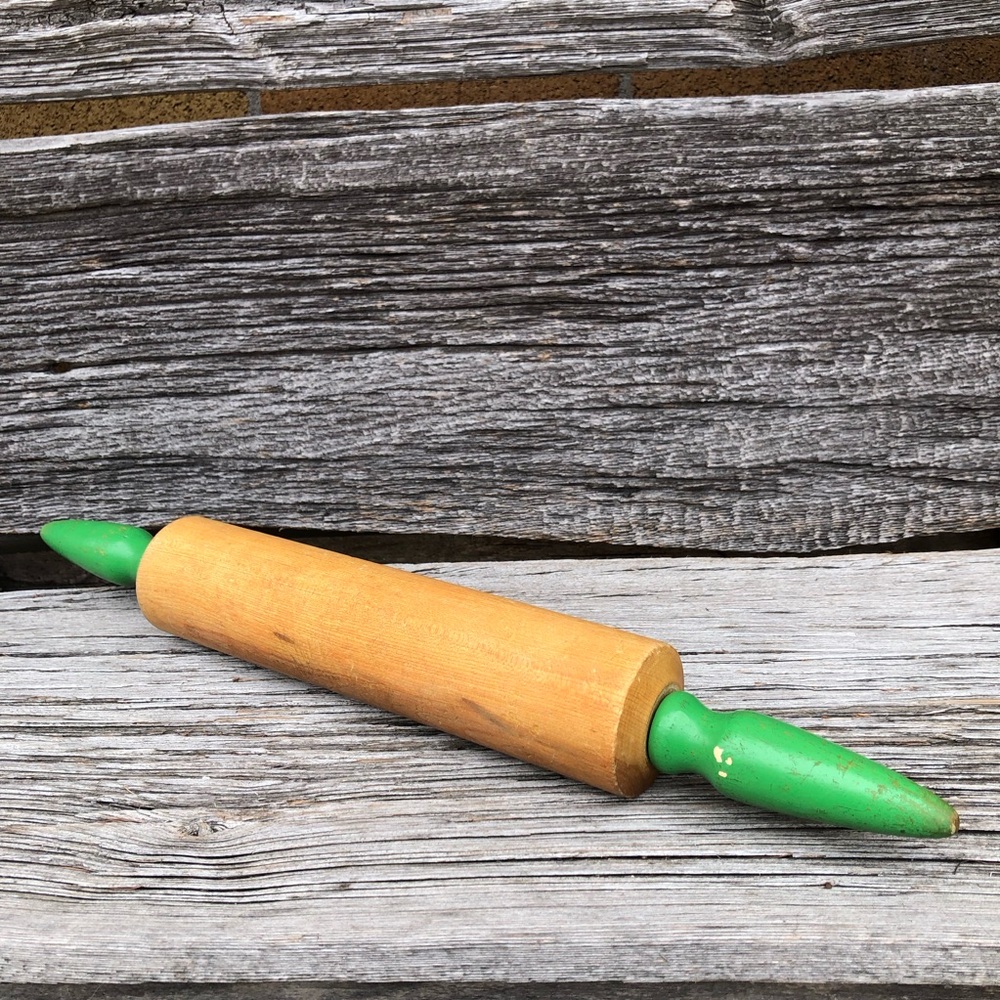 1960s Rolling Pin Farmhouse decor Green handle Vintage rustic kitchen distressed